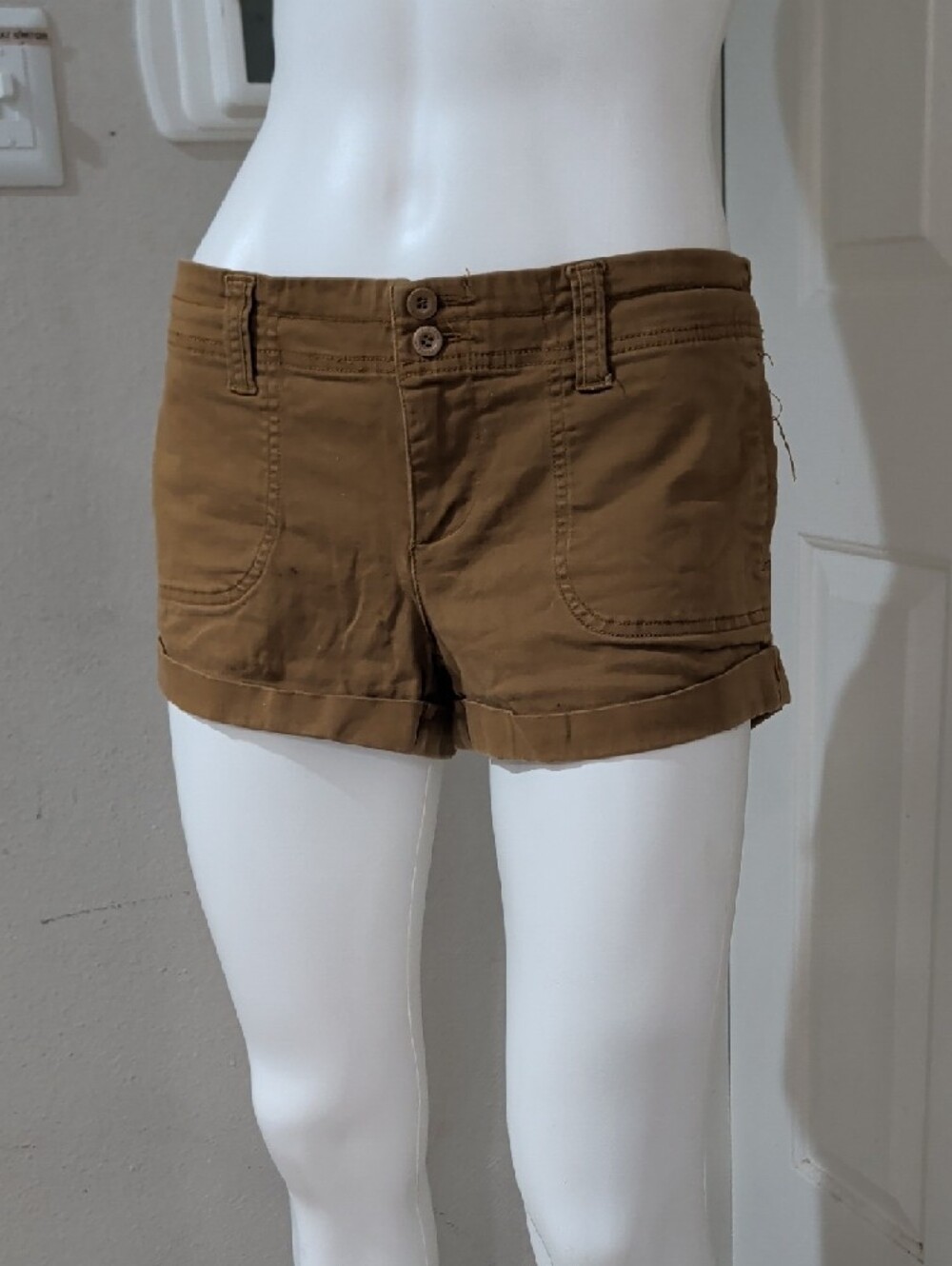 Hollister High-Waist Folded Hem Shorts - Brown/Tan Women's 29 - Picture 3 of 7